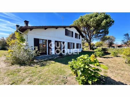 grande maison de 159m² dans un quartier calme à escource