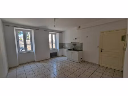appartement t3 ploudalmezeau centre-ville 52.66m²