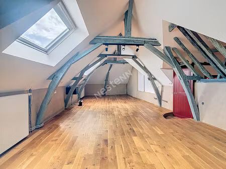 maison de maître de 270m2  9 pièces  à vendre dans le centre de montreuil-sur-maine