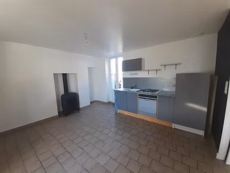 location maison 2 pièces 42 m² à montrevault-sur-èvre (49270)