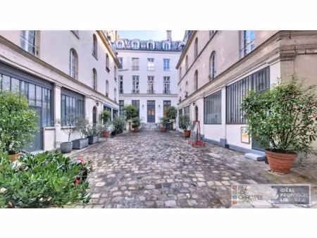 bureaux pour profession liberale sur belle cour pavee