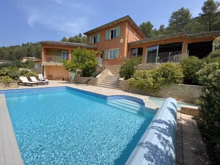 vente propriété 6 pièces 197 m² à vins-sur-caramy (83170)  630 000 €