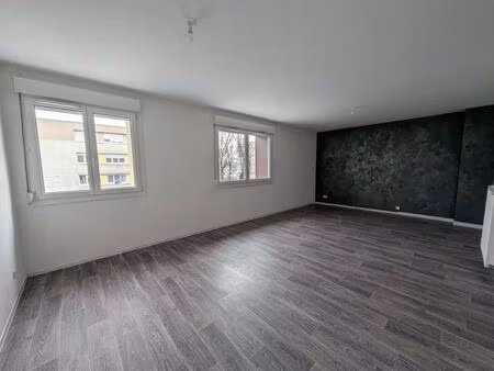 location appartement 4 pièces 87 m² à saint-avold (57500)