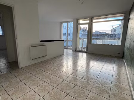location appartement 4 pièces 66 m² à tarbes (65000)