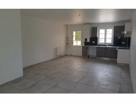 location maison  70.7 m² t-3 à vaudoy-en-brie  910 €