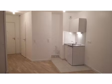location meublée appartement 1 pièce 27 m² à maisons-alfort (94700)  812 €