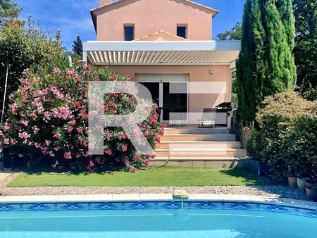 villa de luxe à vendre à beaurecueil