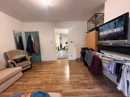 un logement +combles à duplexer