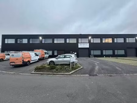 entrepôt alimentaire aménagé à louer à bruges