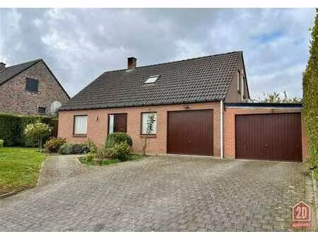 bonnivers - 2d : maison 5 chambres  dont 1 au rdc et salle d