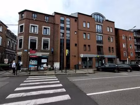 lumineux et spacieux appartement à huy