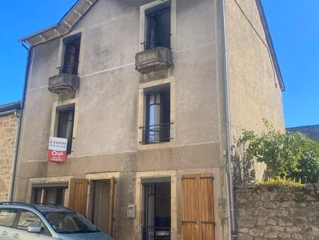 maison de village avec potentiel a recoules-previnquieres
