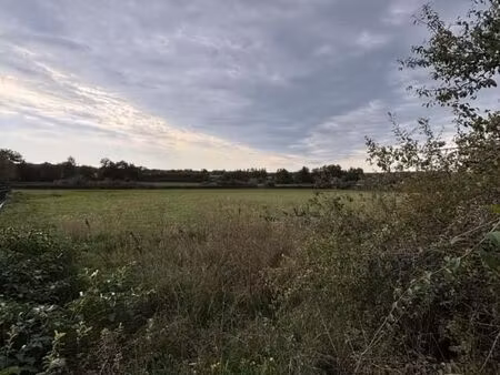 terrain 1 326 m² domerat