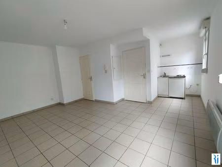 bois guillaume // logement conventionne - f1 de 27 20 m² avec 1 place de parking