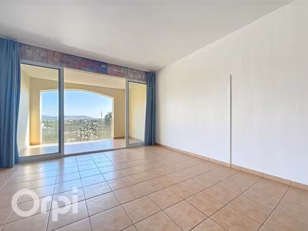 vente appartement 2 pièces 32 m² roquebrune-sur-argens (83520)
