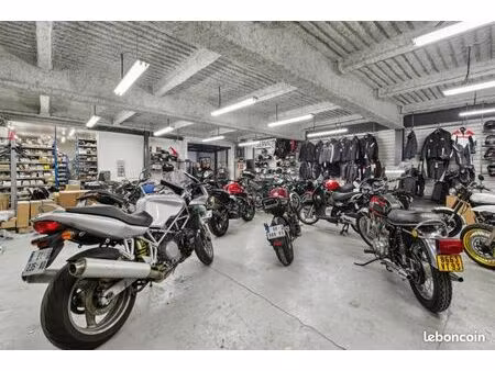 local industriel 262 m²