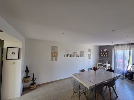 a vendre maison en pierre renovee 4 chambres neulliac (56)