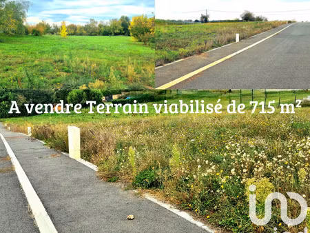 vente terrain à bâtir 715 m²