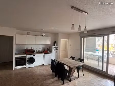 appartement 1 pièce 52 m²