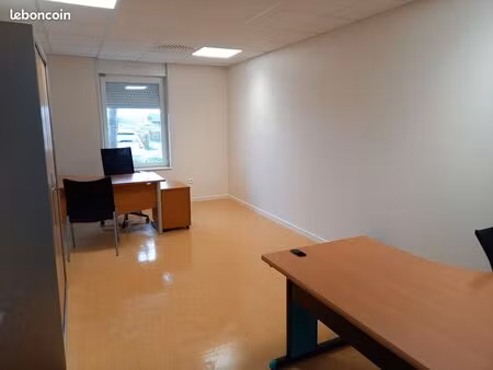 5 bureaux de 20 m² / oust-marest