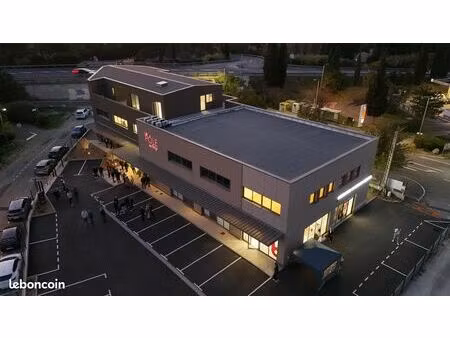 un local de 42m² dans le centre de santé & activités du pôle du thor