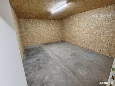 box garde meuble/ local artisan