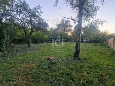 vente terrain 1059 m² à nantes (44000)  314 990 €