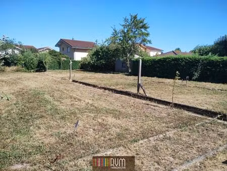 ** belle opportunite ** terrain constructible - a st denis les bourg