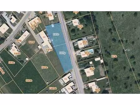 terrain avec projet de construction de 6 maisons