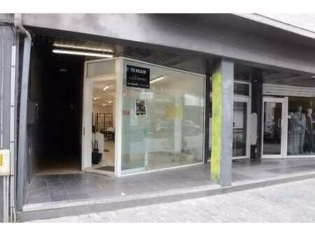 handelsruimte 60 m2 in hoofdstraat van boom!