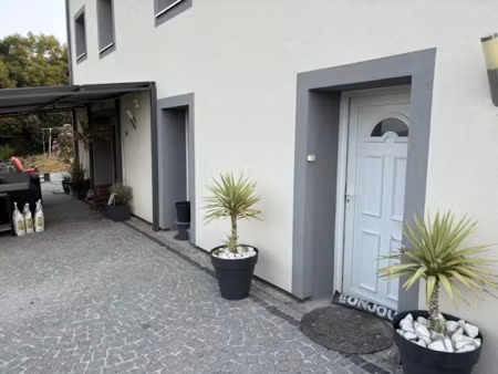 location meublée appartement 3 pièces 100 m² à lagor (64150)  850 €