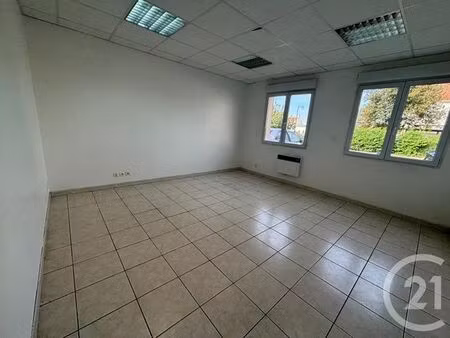 divers à louer - 61 70 m2 - le mesnil amelot - 77 - ile-de-france