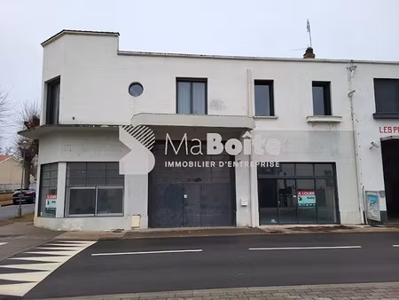 location locaux professionnels 300 m² à montbrison (42600)  1 500 €