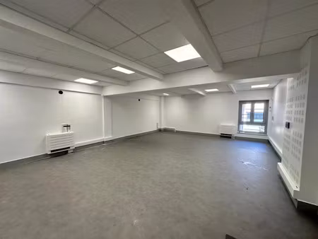 location locaux professionnels 58 m² à montauban (82000)  760 €