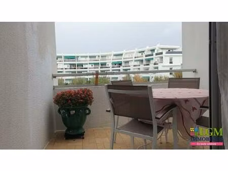 studio cabine avec terrasse de 7 m² et place de stationnement