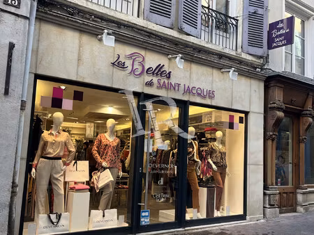 local commercial rue saint jacques