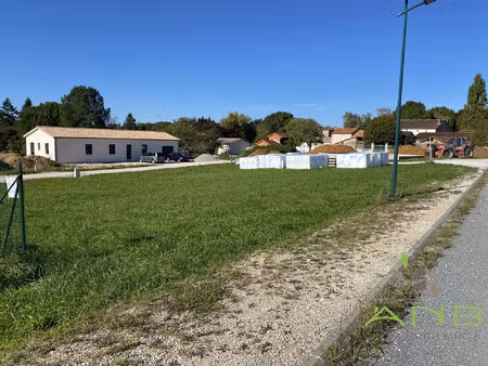 terrain constructible à taponnat-fleurignac 16110