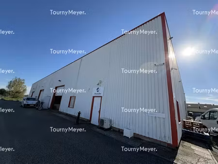 local d'activites a louer