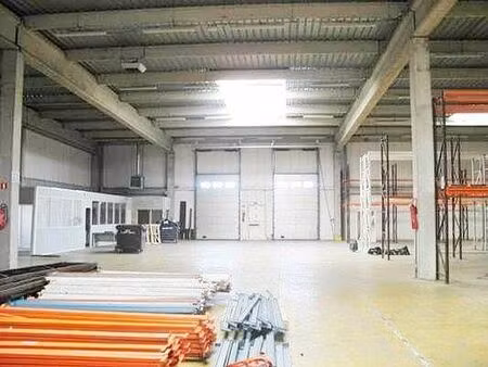 location local d'activités tremblay en france 2 451 m²