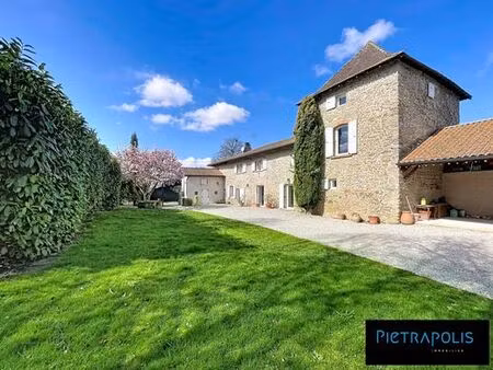 maison de prestige de 260 m2 en vente sérézin-de-la-tour  auvergne-rhône-alpes