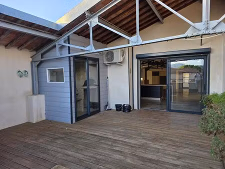 ancienne cave viticole réhabilitée maison de caractère avec piscine et vues dégagées à...