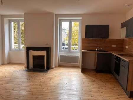 location appartement 3 pièces 69m² brioude 43100