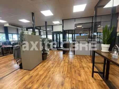 location local professionnel 483m² pringy 74370