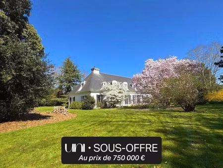 magnifique bâtisse t8 de 318 m² sur 1 hectare  située au nord de caen !