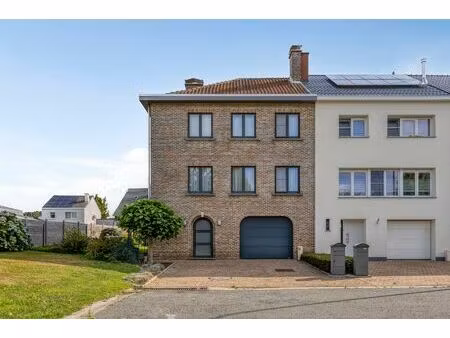 hob - bel étage met 3 slaapkamers  tuin  garage en epc b!