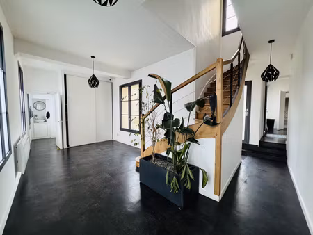 location local professionnel 245m² niort 79000