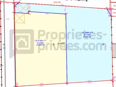 terrain constructible 935 m² - travaillan