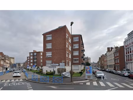 location local commercial 113m² amiens 80000