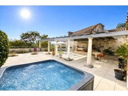 loft avec terrasse et vue dominante