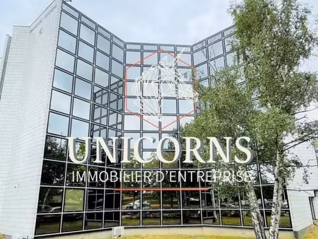 immeuble de bureaux - 1 296 m² divisibles à partir de 70 m² - zone aeroportuaire